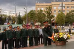 Le général Phan Van Giang, ministre de la Défense et sa suite ont rendu hommage au Président Hô Chi Minh à Moscou. Photo : VNA