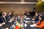 Le PM Nguyên Xuân Phuc rencontre des géants économiques néerlandais