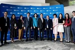 La délégation du Vietnam conduite par le vice-ministre des Affaires étrangères et président du Comité national de l’UNESCO du Vietnam, Hà Kim Ngoc, à la 10e session de l’Assemblée générale, au siège de l’UNESCO, à Paris. Photo : VNA