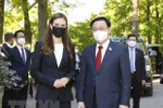 Le président de l’AN Vuong Dinh Hue termine son voyage de travail à l’étranger