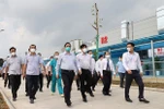 Le PM Pham Minh Chinh inspecte la prévention et le contrôle du COVID-19 à Hanoï