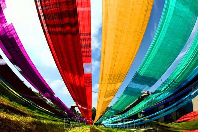 village de tissage de la soie Nha Xa.jpg