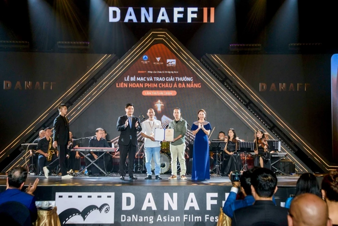 La série Trang Quynh reçoit le prix du "Film d'animation vietnamien le plus populaire" au Festival du film asiatique de Dà Nang 2024. Photo : CTV Trang Quynh.png