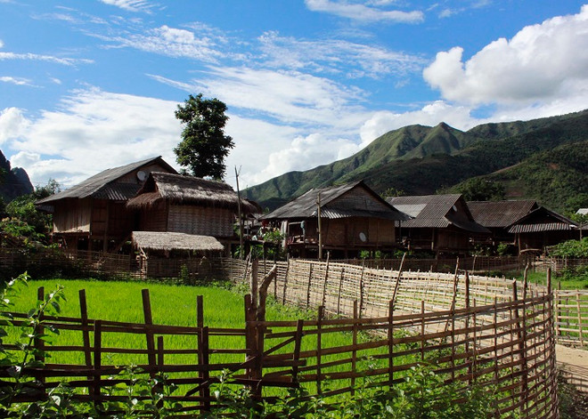 Hameau de Hon. Photo: Portail d'information touristique de Lai Châu ban hon.jpg