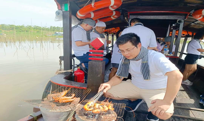 De la rivière à la table. Photo: dulich.dongthap.gov.vn crevettes.png