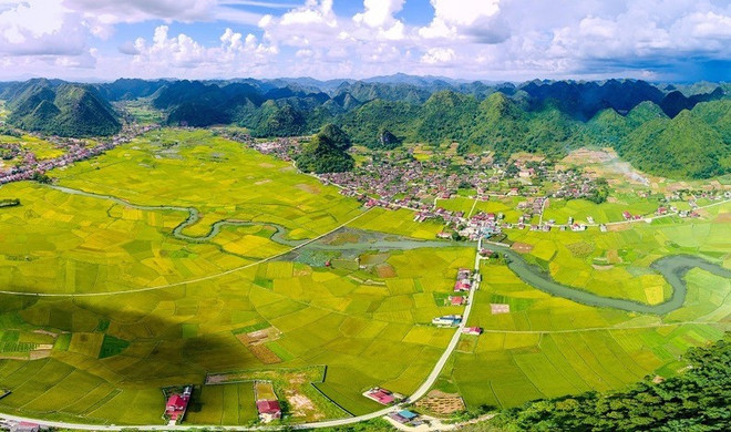 Scène paisible de la vallée de Bac Son. Photo : baoquocte. vallée de Bac Son.jpg