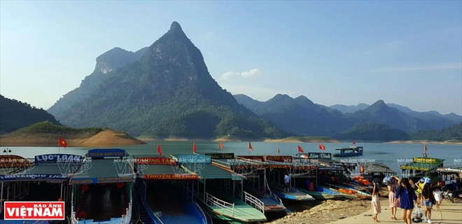 Embarcadère du lac de Na Hang. Photo: VNP embarcadère de Na Hang VNP.webp