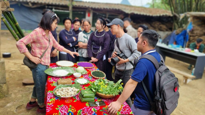Dinh Thi Huyên souhaite que le modèle “Village d’héritage agricole” au village de Buot sera étendu à d'autres localités du pays. Photo : CVN Village d’héritage agricole.JPG