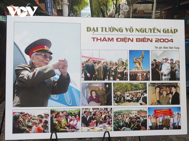 Des photos du général Vo Nguyên Giap lors de sa visite à Diên Biên en 2004. Photo: VOV général Vo Nguyên Giap.jpg