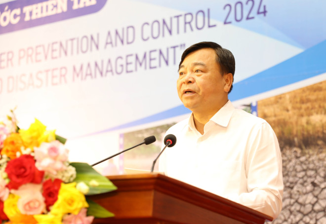 Le vice-ministre de l’Agriculture et du Développement rural Nguyên Hoàng Hiêp lors d’une cérémonie en écho à la Semaine nationale de prévention et de lutte contre les catastrophes naturelles 2024, à Phu Tho. Photo : VNA Nguyễn Hoàng Hiệp.jpg