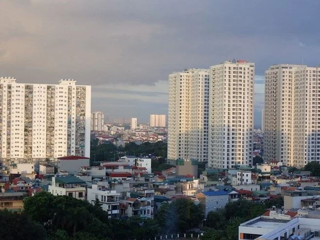 L’offre de logements sociaux devrait s’améliorer après l’entrée en vigueur de la Loi foncière de 2024. Photo : VietnamPlus logement social.JPG