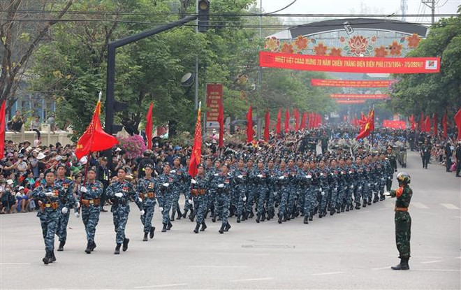 Photo: VNA défilé.jpg