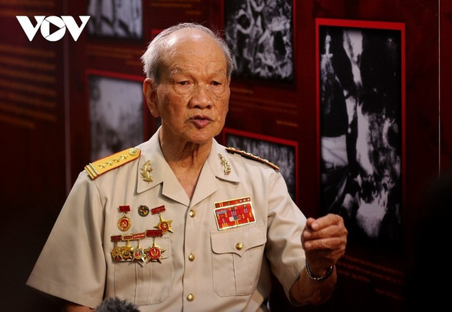 Le colonel Nguyên Huu Tai évoque les combats héroïques à Diên Biên Phu et l’héritage du général Vo Nguyen Giap. Photo: VOV colonel Nguyen Huu Tai.jpg