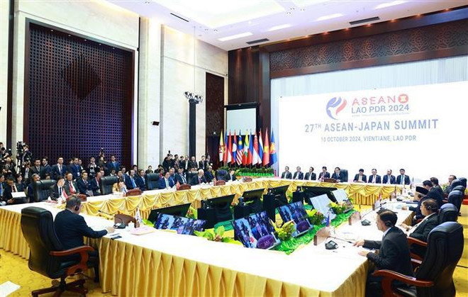 Le Premier ministre vietnamien Pham Minh Chinh et ses homomogues de l’ASEAN, du Japon. Photo: VNA ASEAN Japon.jpg