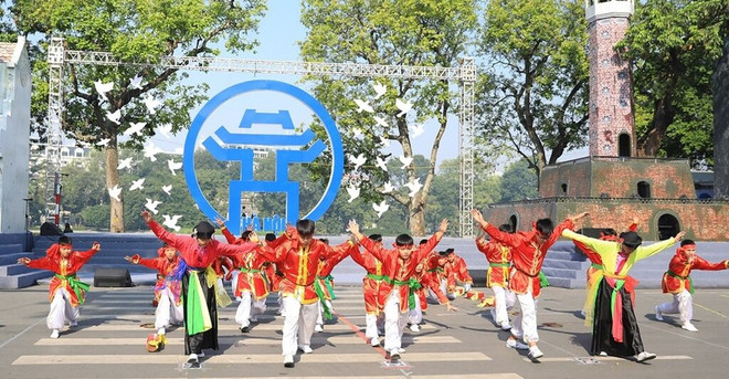 La fête Chu Dông Tu-Tiên Dung. Photo : HNM fête Chu Dông Tu-Tiên Dung.jpg