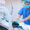 L’Hôpital Duc Giang déploie de nouvelles techniques médicales hautement spécialisées afin de sauver des patients gravement atteints. Photo: VNA