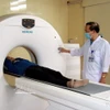 Scanner pulmonaire réalisé pour un patient à l’Hôpital des maladies pulmonaires de Nam Dinh. Photo: VNA
