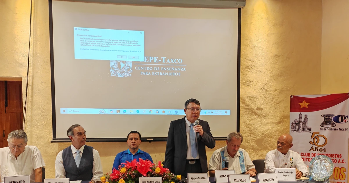 L'ambassadeur du Vietnam au Mexique Nguyen Van Hai au séminaire intitulé "Le Vietnam vers une nouvelle ère de développement". Photo : VNA. 