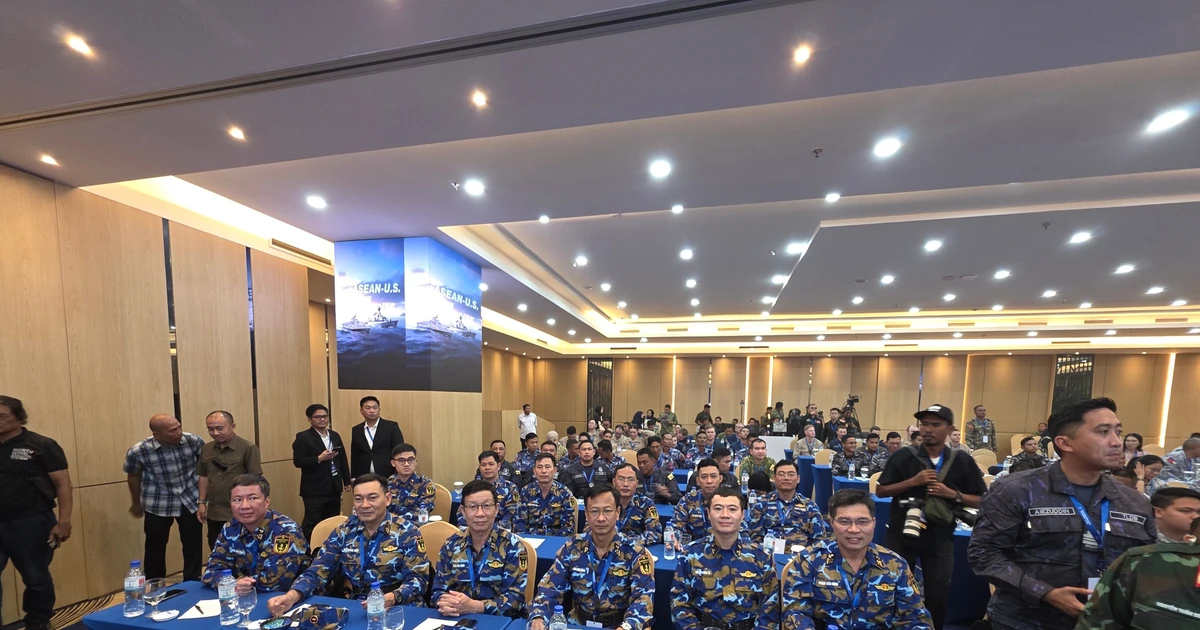 La délégation vietnamienne à l'exercice AUMX-2 à Batam, en Indonésie. Photo : VNA.