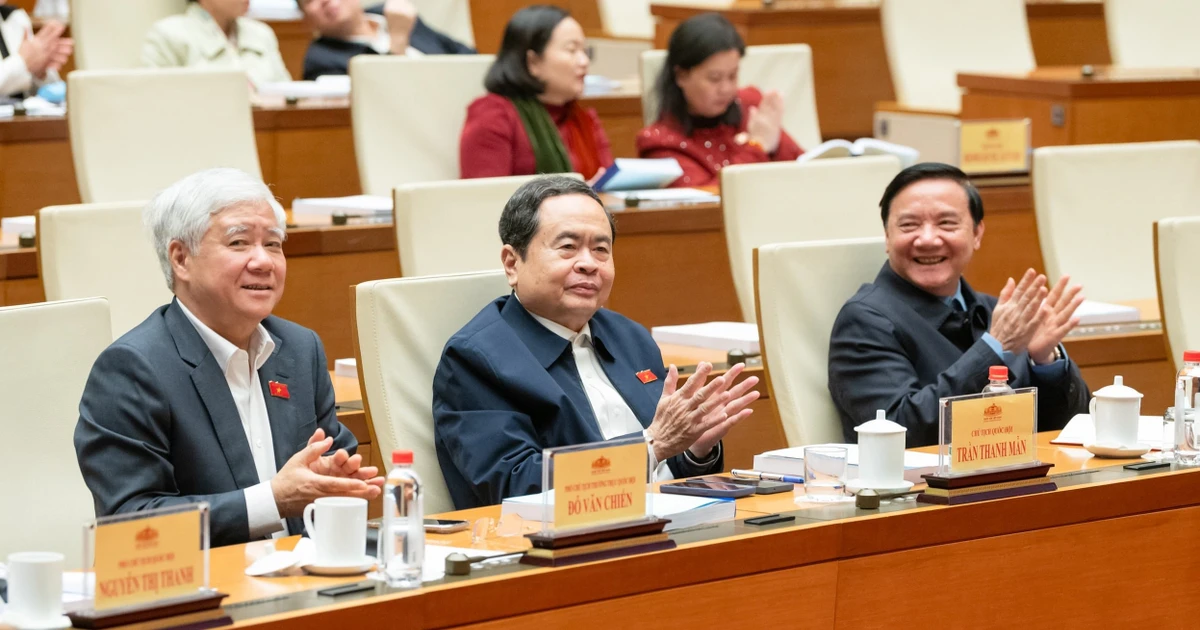Le président de l'Assemblée nationale Tran Thanh Man (centre). Photo : VNA. 
