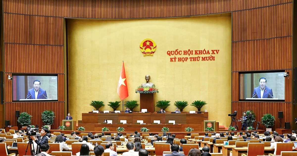 Le ministre de la Construction, Tran Hong Minh présente le projet de construction de l’aéroport international de Gia Binh. Photo: VNA 