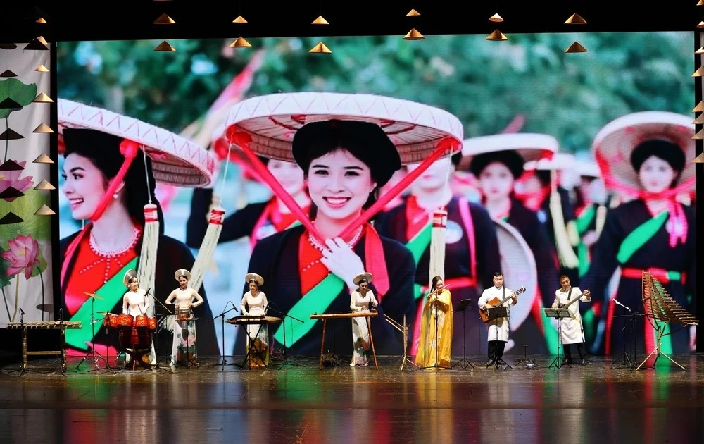 Un spectacle de chant traditionnel vietnamien. Photo : VNA 