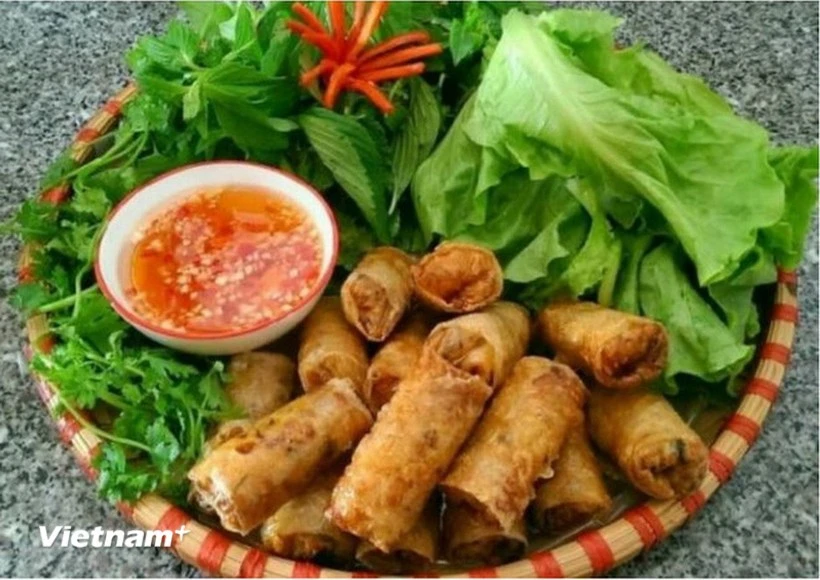 Le nem, une spécialité culinaire vietnamienne. Photo : VietnamPlus. 