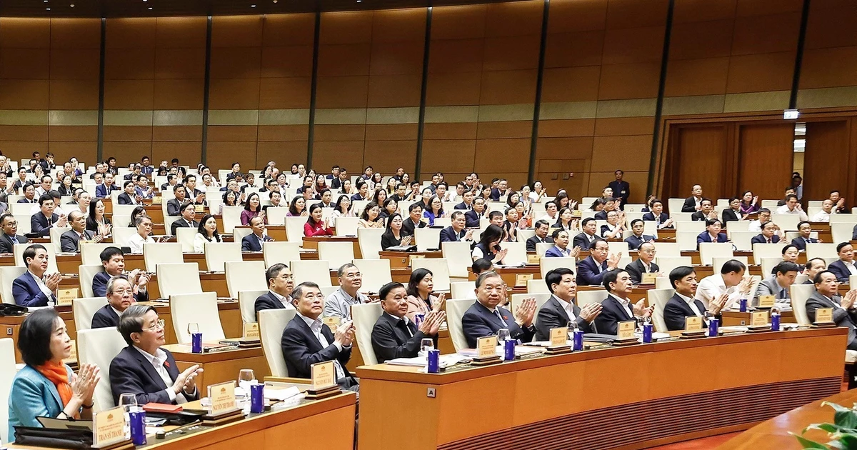 Lors de la conférence. Photo : VNA