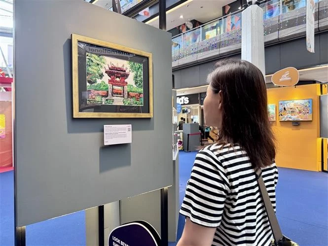 Une peinture d'un artiste vietnamien présentée au Festival. Photo: VNA 