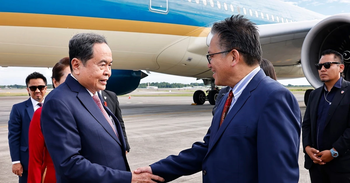 Le président de l’Assemblée nationale, Trân Thanh Mân, arrive à Kuala Lumpur. Photo : VNA. 