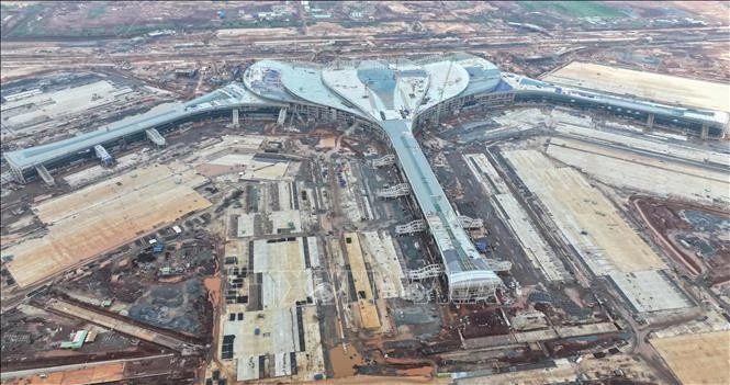Conformément au calendrier approuvé, l'Autorité de l'aviation civile du Vietnam (AACV) entamera, à partir du 26 septembre 2025, des vols de contrôle et de calibration à l'aéroport international de Long Thành. Photo : VNA. 