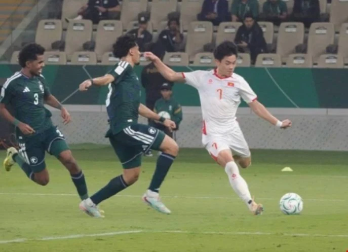 Le Vietnam fait chuter l’Arabie saoudite et se qualifie pour les quarts de finale de la Coupe d’Asie U23 de l’AFC. Photo : VNA. 