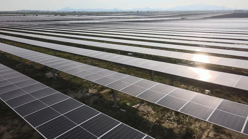 Station solaire photovoltaïque financée par la BAD dans la province de Kampong Chhnang au Cambodge (Photo : BAD)