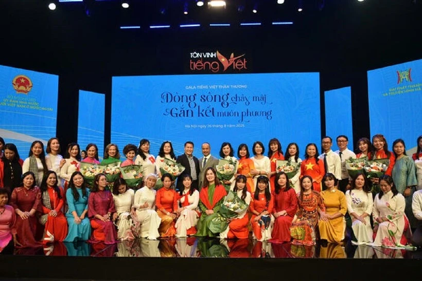 Les participants au concours « Ambassadeurs de la langue vietnamienne à l'étranger 2025 ». Photo : Comité d'État pour les Vietnamiens résidant à l'étranger.