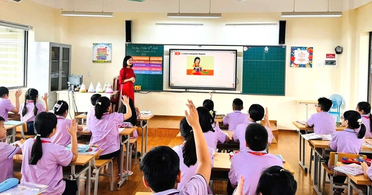 Réforme éducative : Hanoï accélère l'intégration de l'anglais dans la vie scolaire