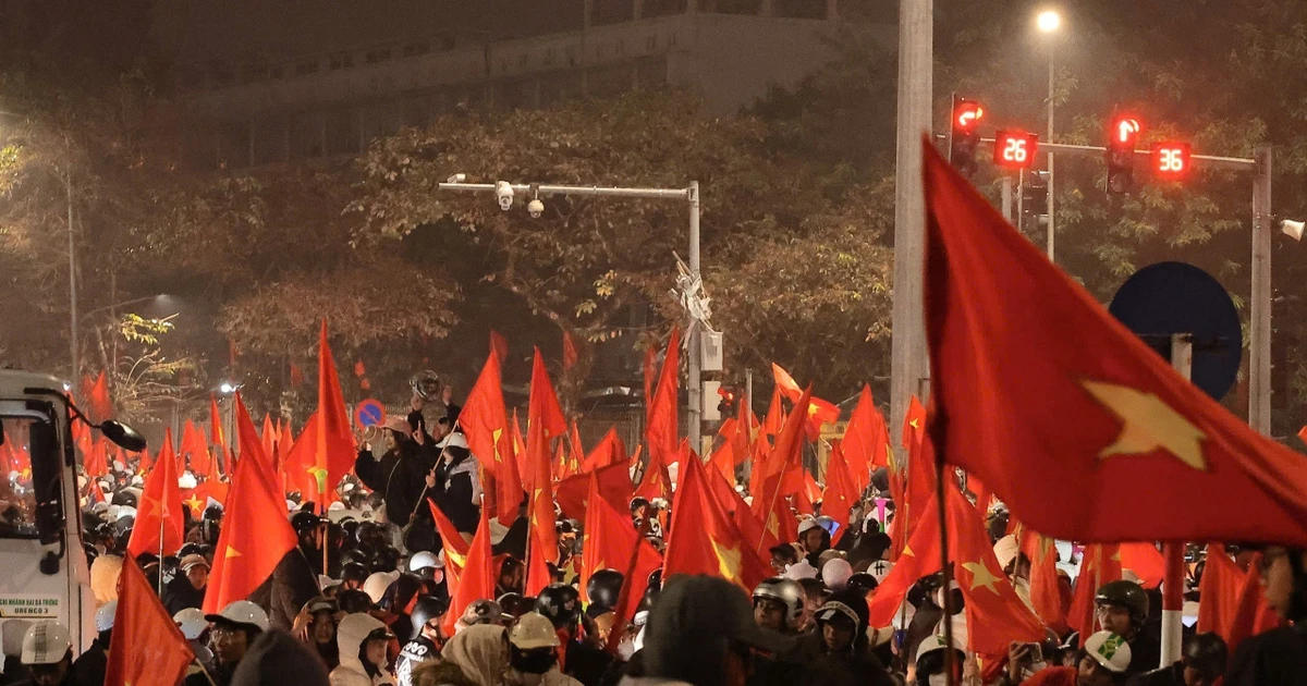 Le Premier ministre f&eacute;licite l&rsquo;&eacute;quipe U23 du Vietnam pour sa m&eacute;daille de bronze asiatique