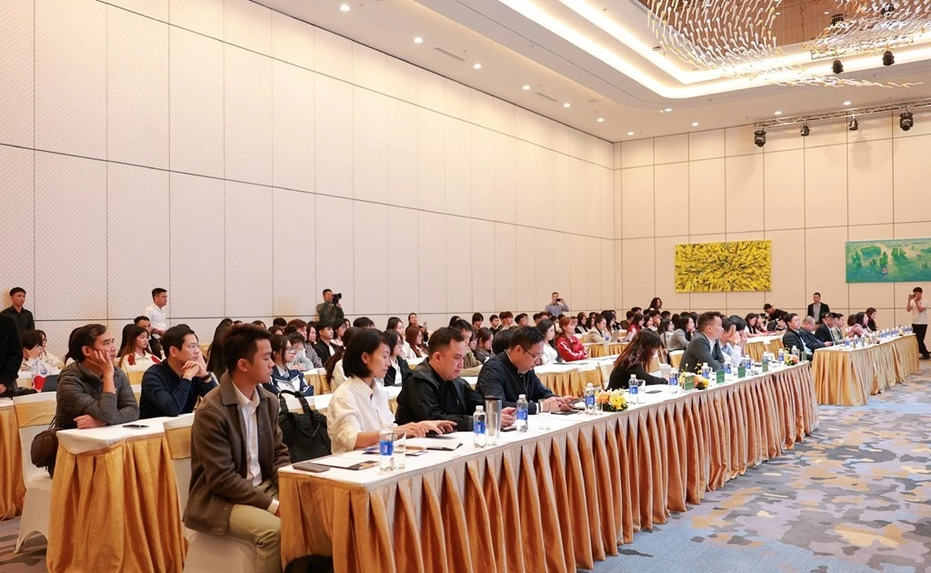 Panorama de la conférence. Photo : VNA.