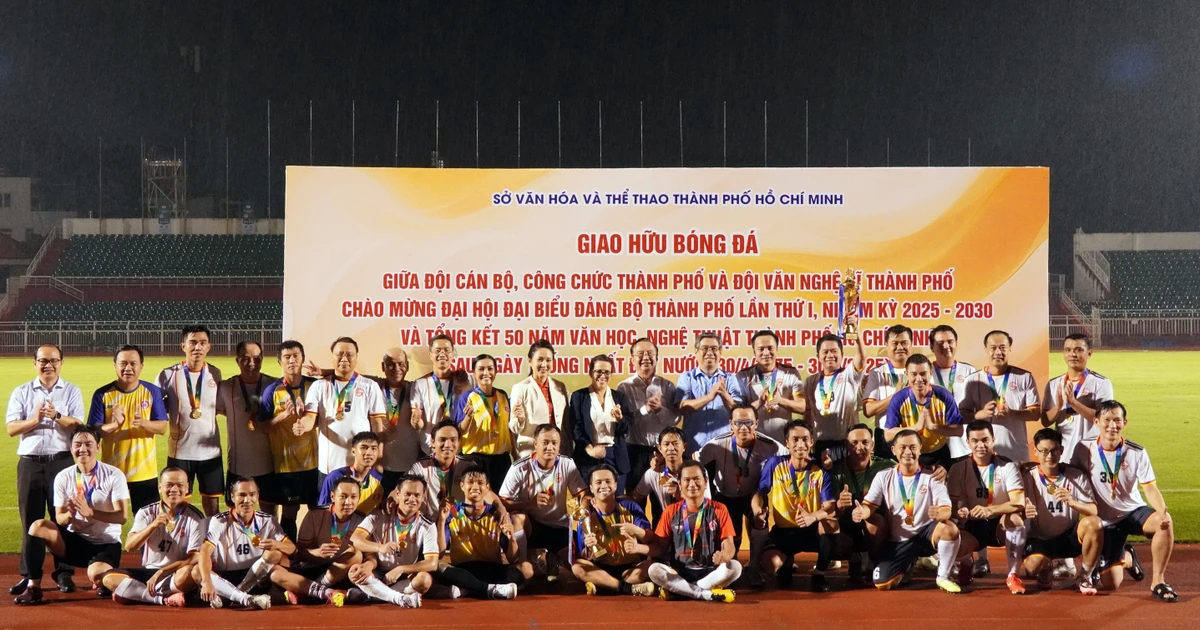 Le match de football caritatif pour Cuba à Ho Chi Minh-Ville. Photo : VNA. 