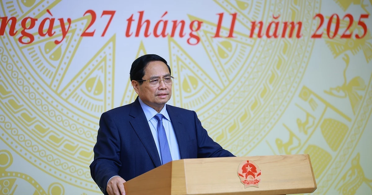 Le Premier ministre Pham Minh Chinh, président du Conseil central d’émulation et de récompense pour le mandat 2021-2026, lors de la réunion. Photo: VNA