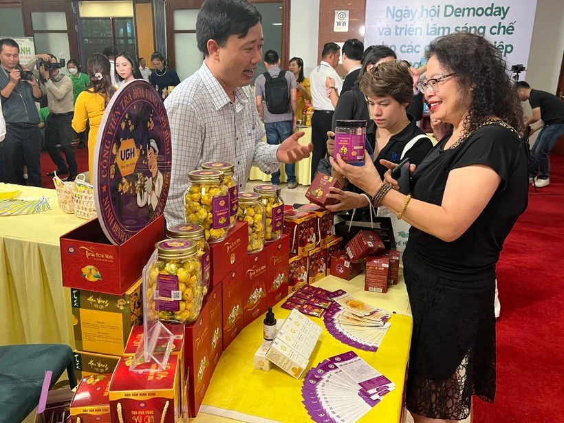 Présentation de produits OCOP 5 étoiles. Photo : Vietnam+.