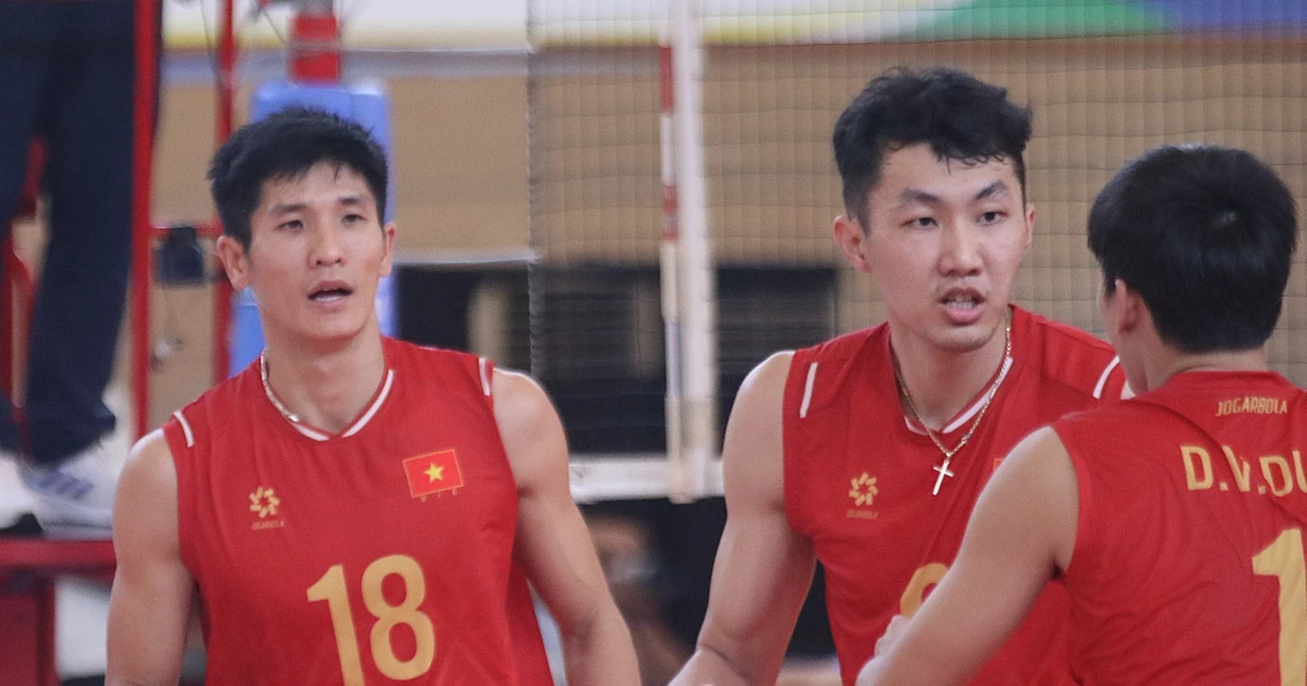 L'équipe masculine de volley-ball du Vietnam remporte la médaille d'argent lors de la deuxième étape de la SEA V.League. Photo : thethaovanhoa.vn