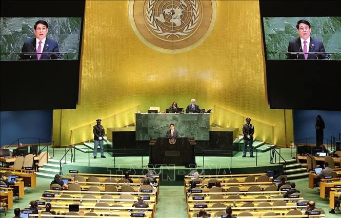 Le président Luong Cuong s’exprime lors du débat général de haut niveau de la 80ᵉ session de l’Assemblée générale des Nations Unies. Photo : VNA. 