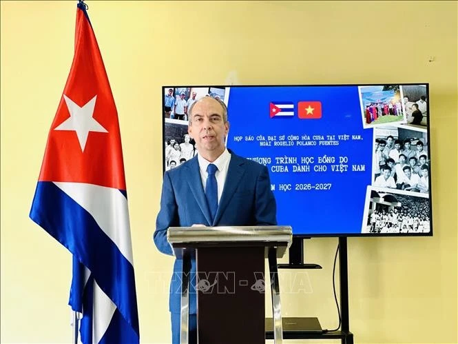 L’ambassadeur de Cuba au Vietnam, Rogelio Polanco Fuentes, lors de la conférence de presse, à Hanoi, le 22 décembre. Photo : VNA.
