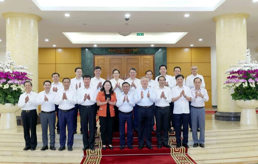 Le Politburo scrute la préparation des congrès du Parti de Ninh Binh, Dak Lak et Lào Cai