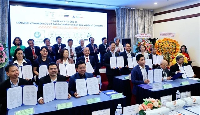 L’Alliance pour la recherche et la formation dans le domaine des semi-conducteurs et de la microélectronique (ARTSeMi) comprend un réseau d'experts, de chercheurs, d'entreprises et d'instituts et d'universités de premier plan. Photo : VNA. 