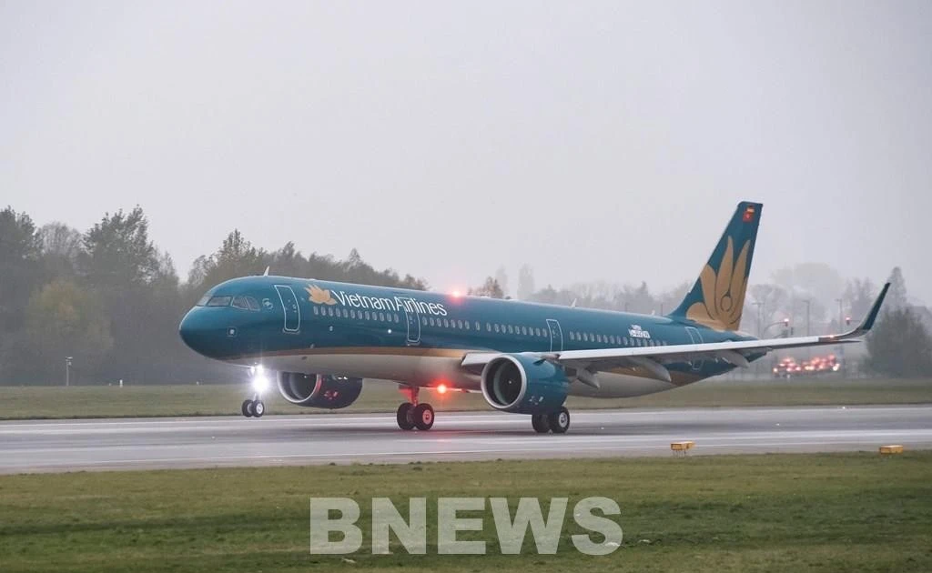 L’Autorité de l’aviation civile du Vietnam annonce la suspension temporaire des opérations dans cinq aéroports du Centre du Vietnam. Photo : VNA. 