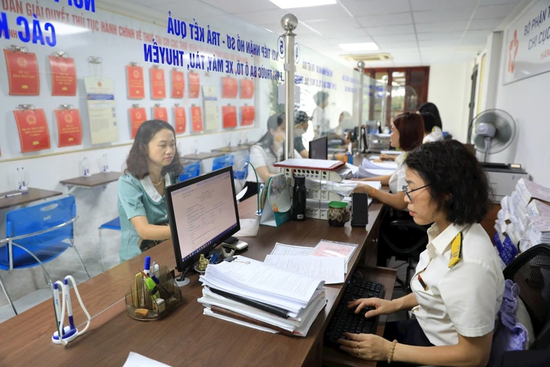 Entre janvier et juin 2025, les recettes budgétaires de Hanoï sont estimées à 392,1 billions de dôngs. Photo: hanoimoi.vn