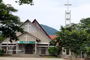 L’architecture singulière de l’église en pierre de Da Tong à Lam Dong
