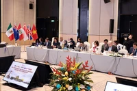 Des délégués à la réunion. Photo : VNA