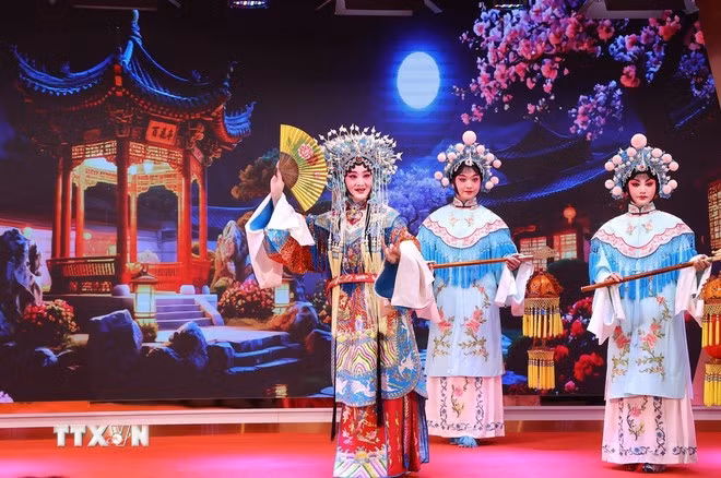 khoi-dong-chuong-trinh-dao-buoc-trung-quoc-kham-pha-vu-han3.jpg